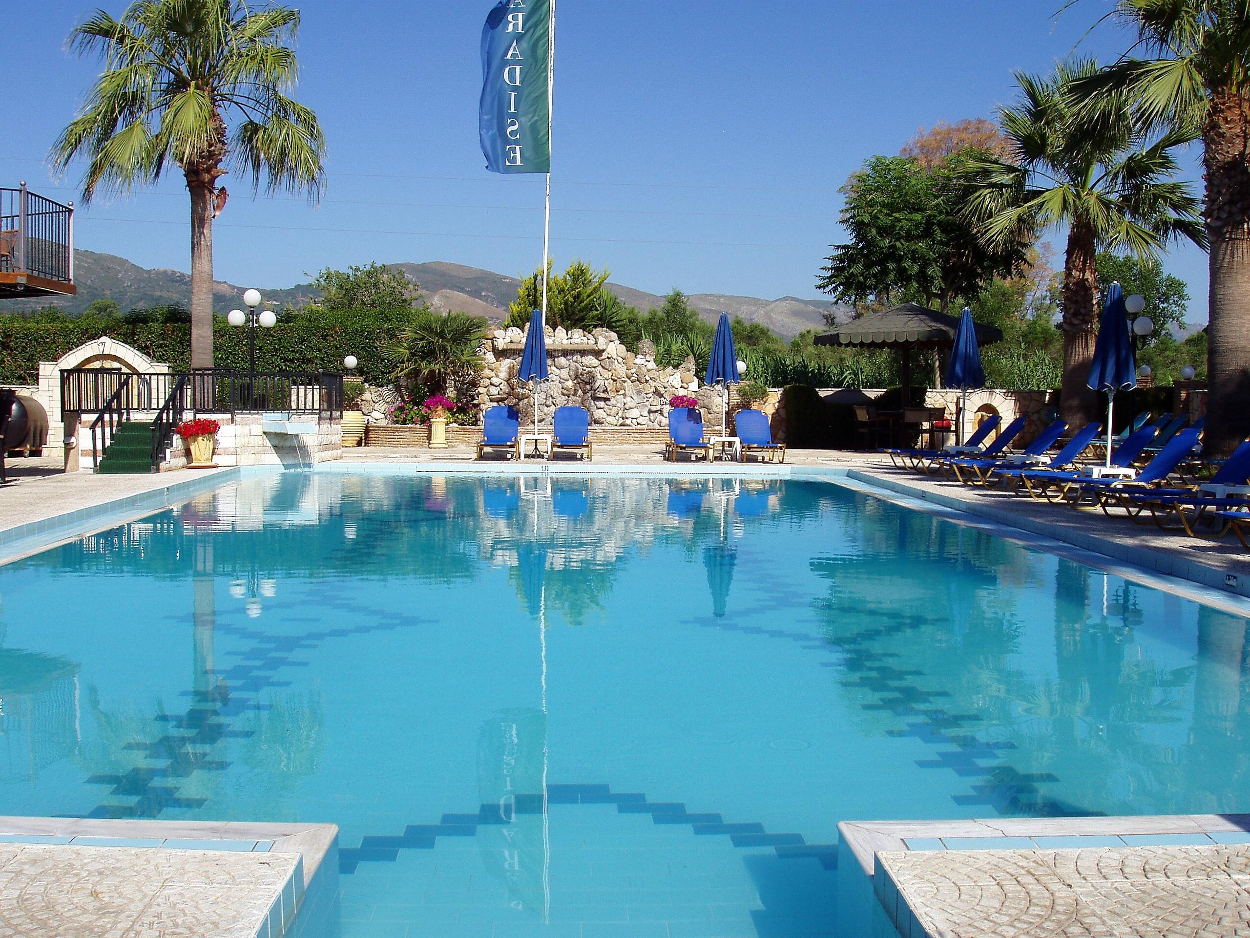 Aparthotel Paradise 3*