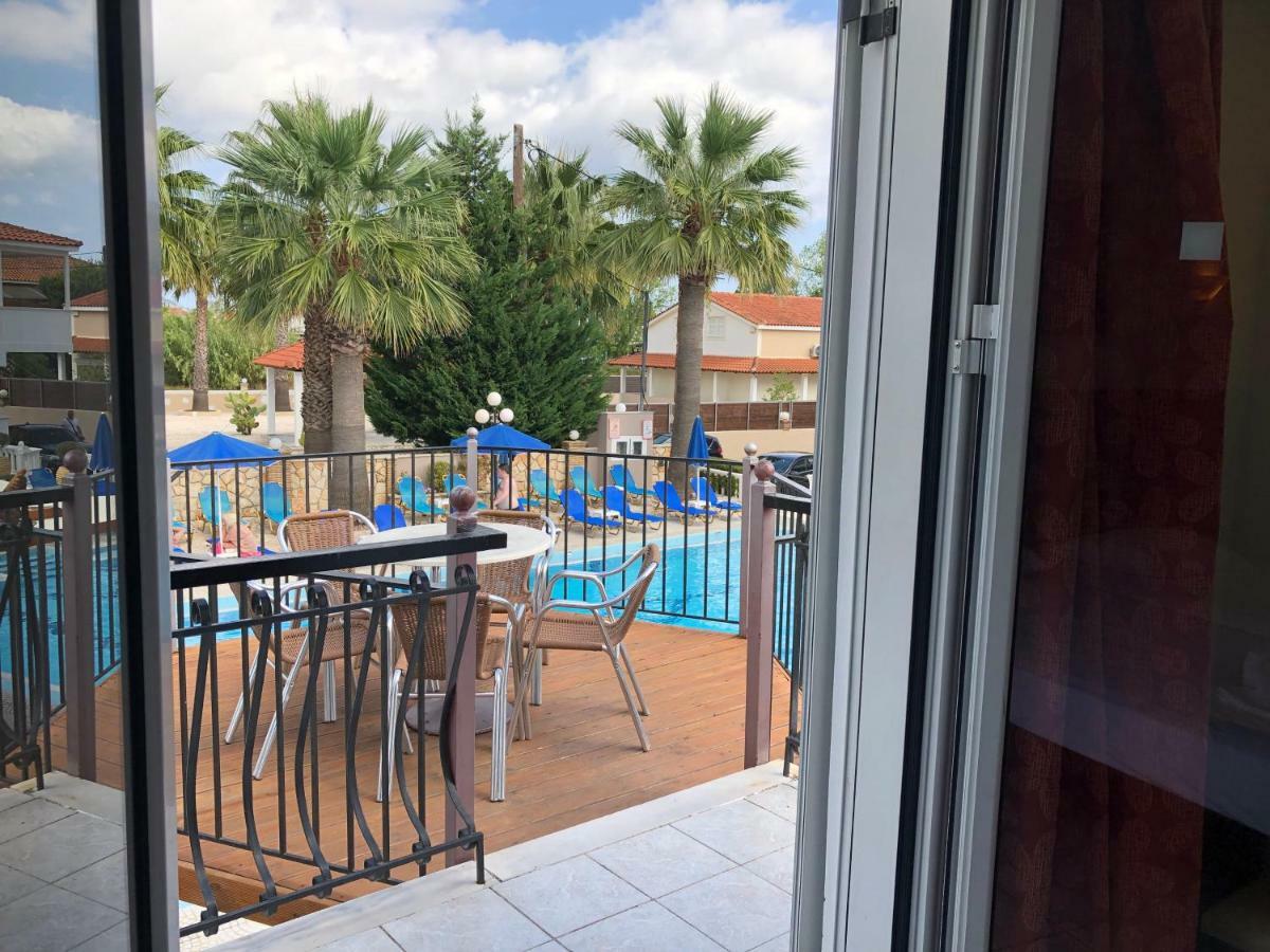 Aparthotel Paradise 3*